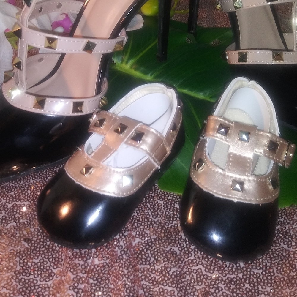 Baby shoes